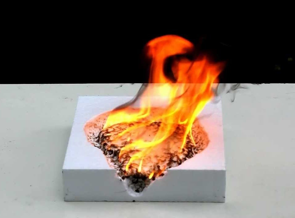 gorit-li-penoplast-opasen-li-on